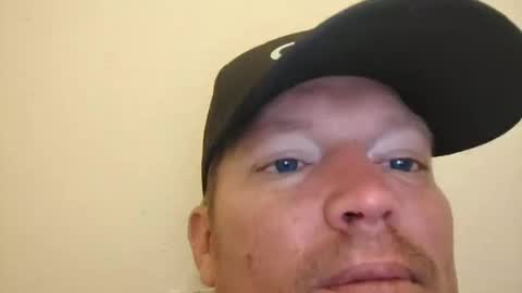 Snapshot of barniemay chatting on 10-15-25, 09:48 barniemay online show from 10-15-25, 09:48