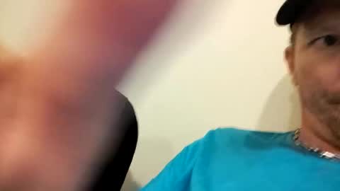 Snapshot of barniemay chatting on 10-17-25, 02:26 barniemay online show from 10-17-25, 02:26