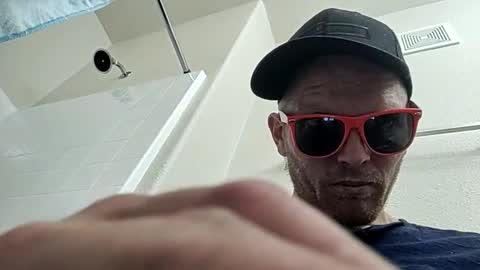 Snapshot of barniemay1 chatting on 03-31-26, 05:35 barniemay1 online show from 03-31-26, 05:35