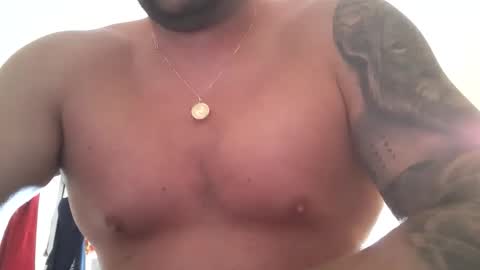 Snapshot of barrias23 chatting on 06-08-26, 03:23 barrias23 online show from 06-08-26, 03:23