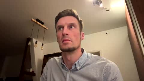 Snapshot of basst23 chatting on 02-15-25, 08:33 basst23 online show from 02-15-25, 08:33