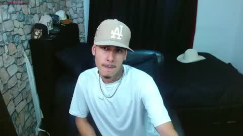 Snapshot of bastiaan_28 chatting on 06-14-26, 02:20 Bastian online show from 06-14-26, 02:20