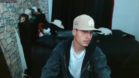Snapshot of bastiaan_28 chatting on 06-15-26, 12:13 Bastian online show from 06-15-26, 12:13