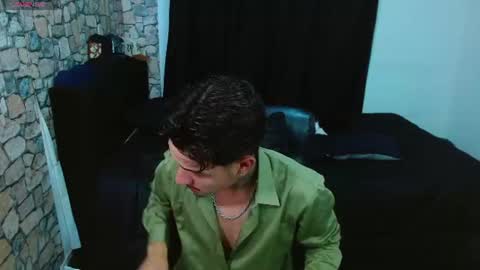 Snapshot of bastiaan_28 chatting on 06-22-26, 10:51 Bastian online show from 06-22-26, 10:51