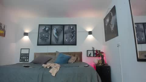 bastian_jones1 online show from 12-23-25, 10:35