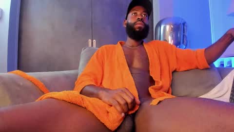 Bastian. online show from 11-02-25, 07:33