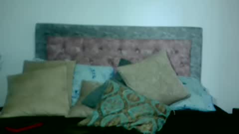 Snapshot of batery82 chatting on 02-05-25, 02:37 batery82 online show from 02-05-25, 02:37