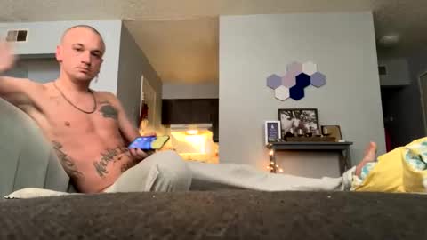 Snapshot of battlewolfxx chatting on 11-10-25, 03:22 battlewolfxx online show from 11-10-25, 03:22