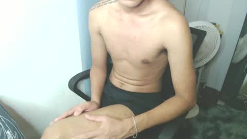 Snapshot of baxter_bab chatting on 02-18-25, 07:41 Lf Babe online show from 02-18-25, 07:41