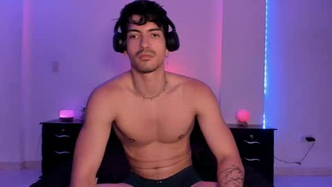 Valentino online show from 01-03-25, 12:11