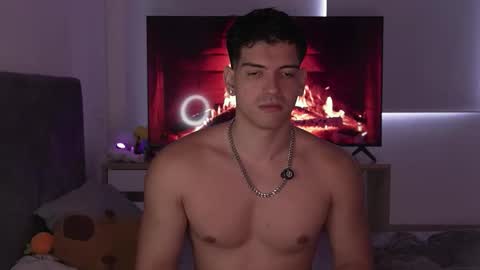 Valentino online show from 03-06-26, 09:11