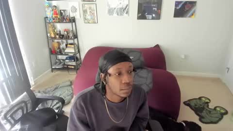 Snapshot of bbc_elrey chatting on 12-31-24, 08:02 Racks online show from 12-31-24, 08:02