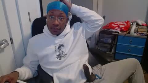 Snapshot of bbc_elrey chatting on 02-19-26, 07:54 Racks online show from 02-19-26, 07:54