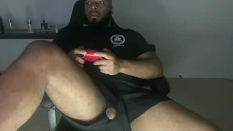 Snapshot of bbcfun44 chatting on 06-12-26, 10:03 Zaddy online show from 06-12-26, 10:03