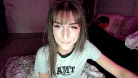 Snapshot of bbshasta chatting on 05-29-26, 06:22 Shasta online show from 05-29-26, 06:22