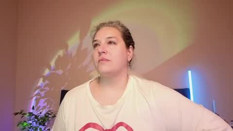 Love online show from 04-03-26, 07:23