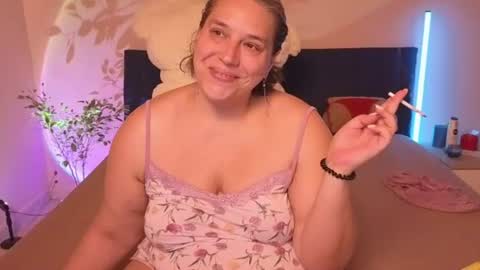 Snapshot of bbw_goddes chatting on 07-17-26, 10:22 Love online show from 07-17-26, 10:22