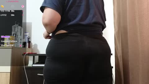 Snapshot of bbw_milf_4u chatting on 05-09-26, 10:09 Emma online show from 05-09-26, 10:09
