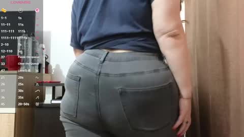Snapshot of bbw_milf_4u chatting on 05-10-26, 08:52 Emma online show from 05-10-26, 08:52