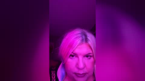 Snapshot of bbwblonde86 chatting on 08-04-26, 07:22 Desire online show from 08-04-26, 07:22
