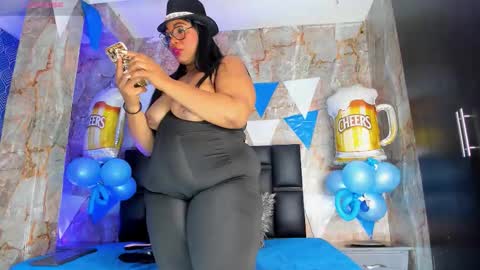 Snapshot of bbwlatina01 chatting on 09-29-25, 01:38 Bbwlatina01 online show from 09-29-25, 01:38
