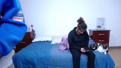 Snapshot of be_sinners chatting on 10-30-25, 02:13 Sara Juan online show from 10-30-25, 02:13