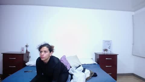 Snapshot of be_sinners chatting on 11-04-25, 02:21 Sara Juan online show from 11-04-25, 02:21