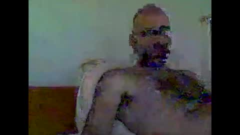 Snapshot of bear14250949 chatting on 10-20-25, 05:24 bear14250949 online show from 10-20-25, 05:24