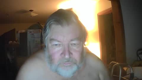 Snapshot of bear8620 chatting on 05-17-26, 07:28 bear online show from 05-17-26, 07:28