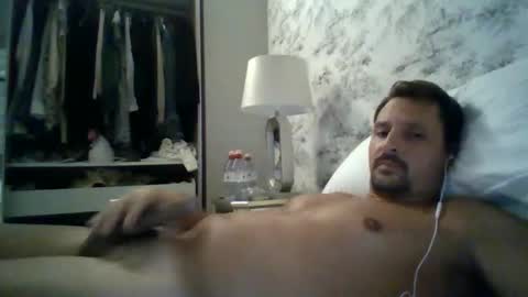 bearboudior online show from 10-31-25, 01:06
