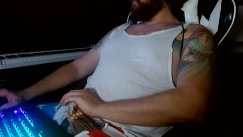 Beard Belly and Tattoos online show from 10-26-25, 01:55