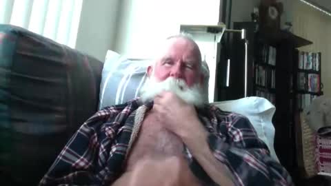beardbushy online show from 05-04-26, 02:24