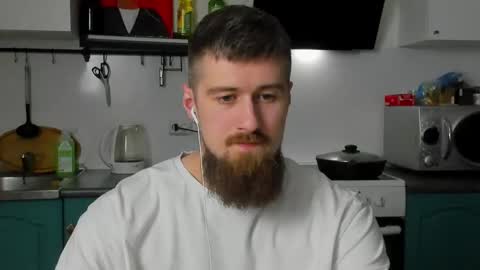 Snapshot of bearded_legend chatting on 02-09-25, 08:24 Zeus online show from 02-09-25, 08:24