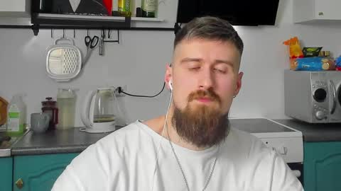 Snapshot of bearded_legend chatting on 03-04-25, 10:49 Zeus online show from 03-04-25, 10:49