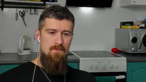 Snapshot of bearded_legend chatting on 10-24-25, 10:06 Zeus online show from 10-24-25, 10:06