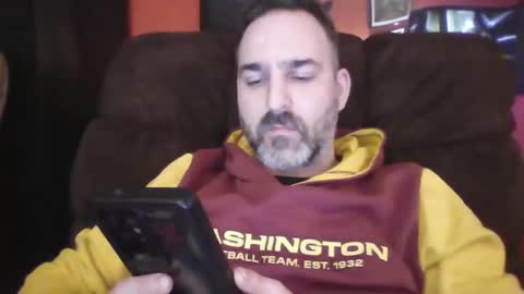 Snapshot of beardedambition chatting on 01-24-25, 04:37 beardedambition online show from 01-24-25, 04:37