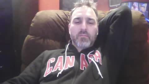 Snapshot of beardedambition chatting on 02-13-25, 10:11 beardedambition online show from 02-13-25, 10:11