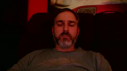 Snapshot of beardedambition chatting on 09-10-25, 01:27 beardedambition online show from 09-10-25, 01:27