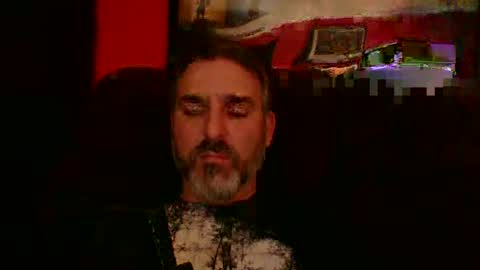 Snapshot of beardedambition chatting on 09-16-25, 12:55 beardedambition online show from 09-16-25, 12:55