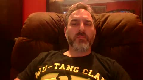 Snapshot of beardedambition chatting on 09-20-25, 03:07 beardedambition online show from 09-20-25, 03:07