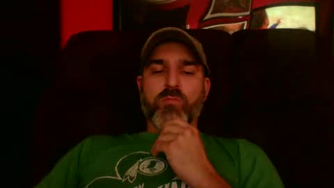 Snapshot of beardedambition chatting on 10-07-25, 09:12 beardedambition online show from 10-07-25, 09:12