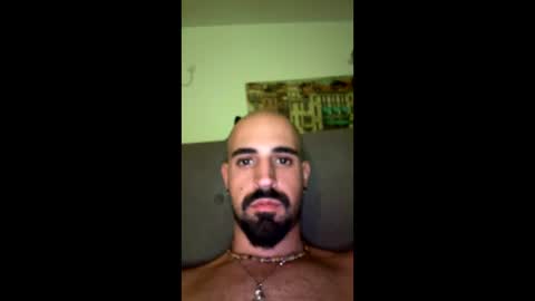 Snapshot of beardedbaldy_09 chatting on 09-29-25, 04:23 Ask me online show from 09-29-25, 04:23