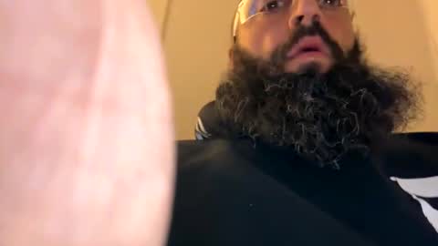 Snapshot of beardo1211 chatting on 01-23-25, 10:01 beard online show from 01-23-25, 10:01