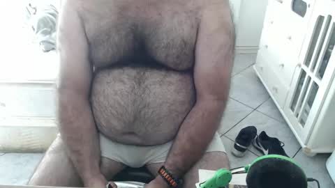 Snapshot of beastbearmg chatting on 09-20-25, 06:20 beastbearmg online show from 09-20-25, 06:20