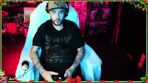 Snapshot of beastbxy chatting on 12-19-24, 08:23 beast bxy online show from 12-19-24, 08:23