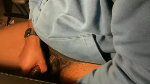 Snapshot of beasy2 chatting on 11-13-25, 04:17 beasy2 online show from 11-13-25, 04:17