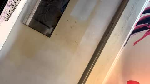 Snapshot of beathismeat99 chatting on 04-12-26, 06:13 Mikes room online show from 04-12-26, 06:13