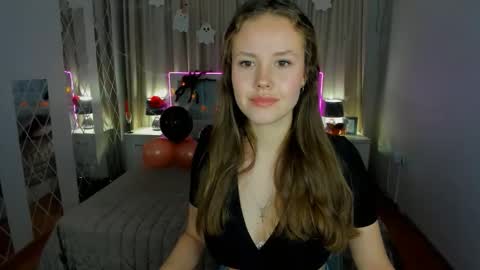 BeatriceWild online show from 10-26-25, 11:49