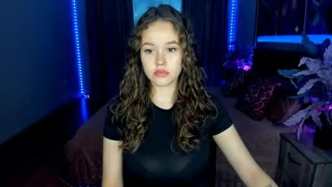 Snapshot of beatricewild chatting on 06-16-26, 10:18 BeatriceWild online show from 06-16-26, 10:18