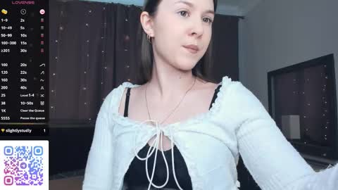 Beatrix or Triss3 online show from 09-25-25, 07:34